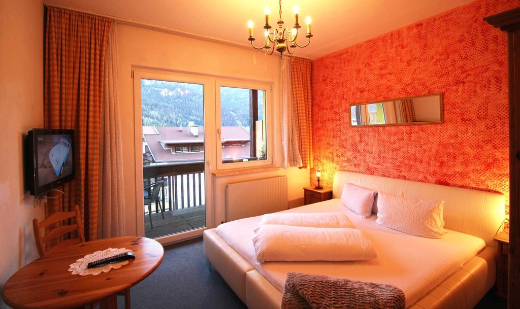 Europa Pension Tirol Fließ Buitenkant foto